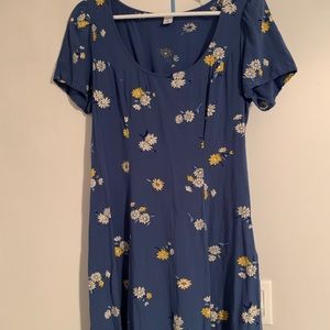Old Navy Woman’s Blue Dress With Flowers Size M